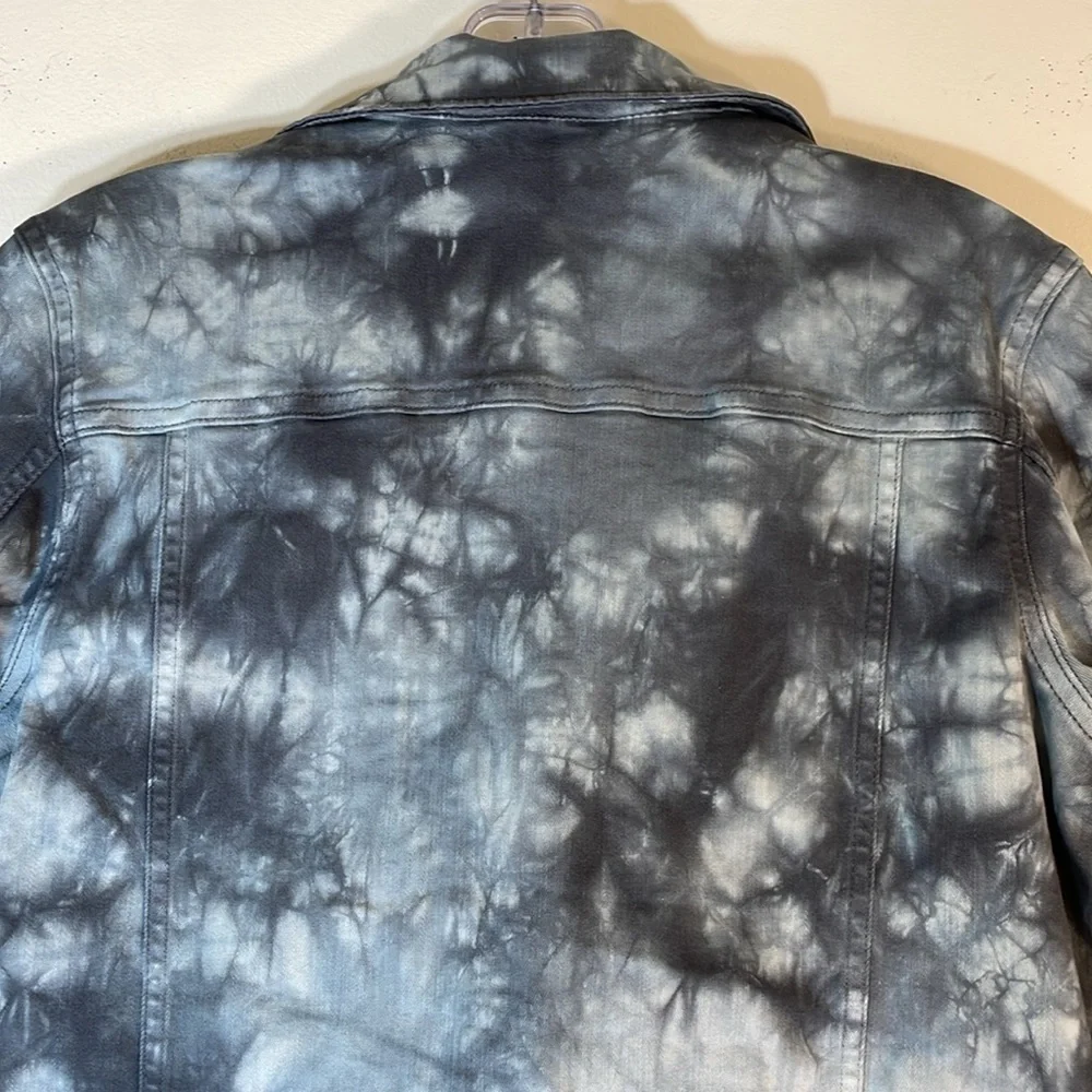 NWT. Lands’ End Girl’s XL (14/16) Tie Dye Denim Utility Jacket.